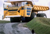 Introducing the Largest Truck Worldwide, with a Remarkable 500-Ton Payload Capacity (Odditycentral)