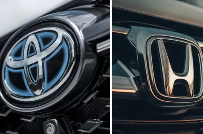 Reassessing the Electric Vehicle Market, Honda and Toyota's Perspective (CARSCOOPS)